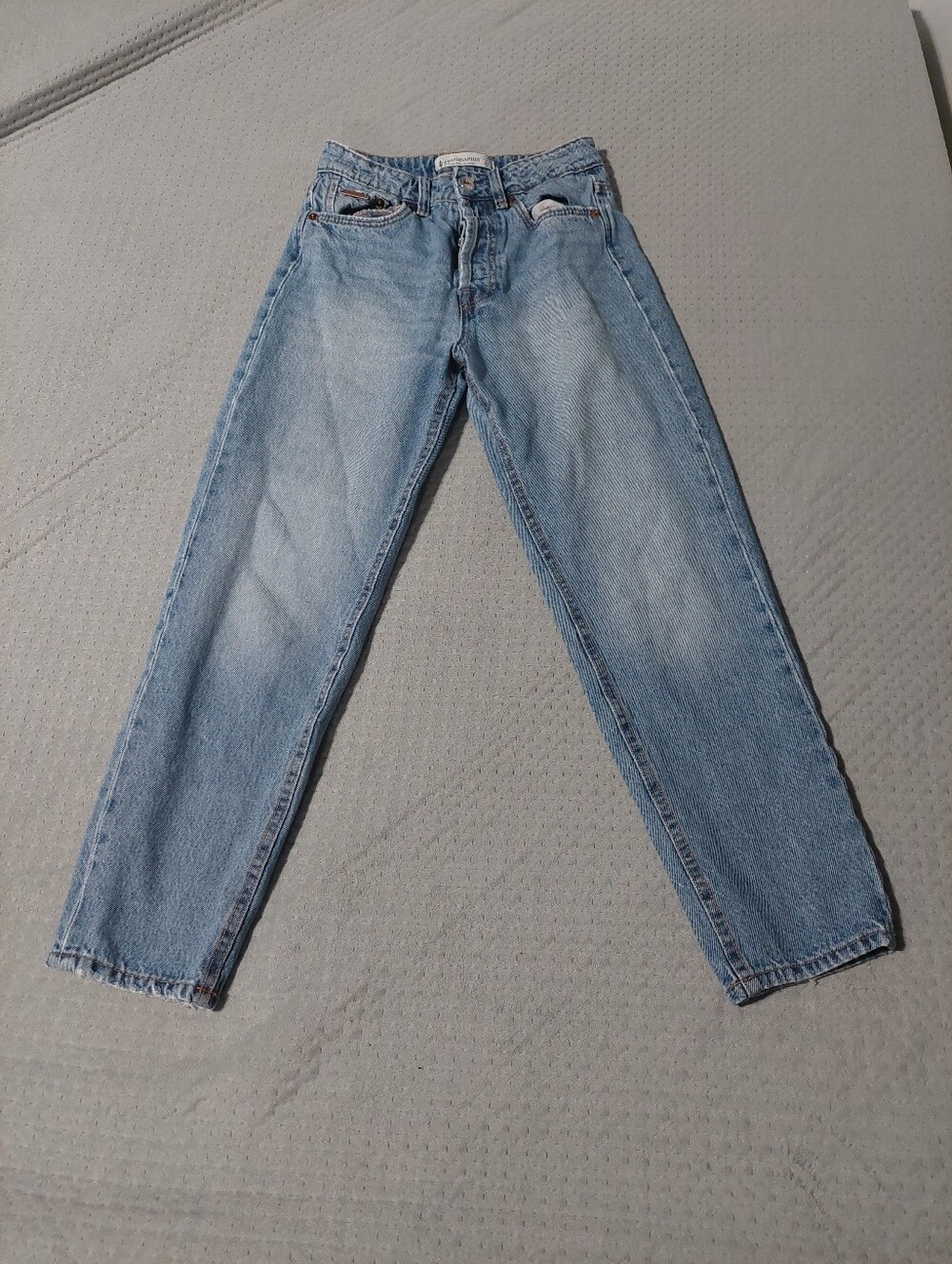 Stradivarius Vintage Wash Straight Leg Mom Jeans Size 2
